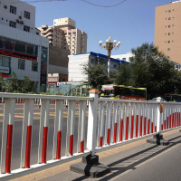 广饶县越辉供应公路铁路机场专用的道路隔离栏带反光灯，安全防护灯、公路护栏