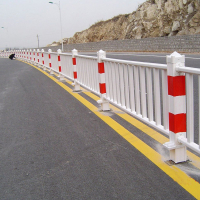 锡林郭勒越辉供应公路铁路机场专用的道路隔离栏带反光灯，安全防护灯、公路护栏