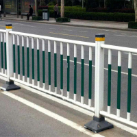 益阳越辉供应公路铁路机场专用的道路隔离栏带反光灯，安全防护灯、公路护栏