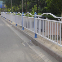 北塘区越辉供应公路铁路机场专用的道路隔离栏带反光灯，安全防护灯、公路护栏